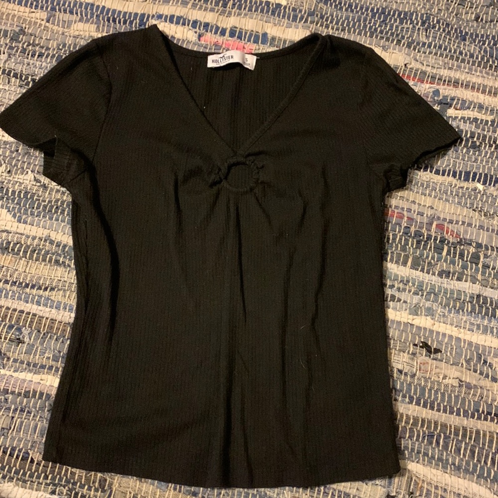 Hollister top